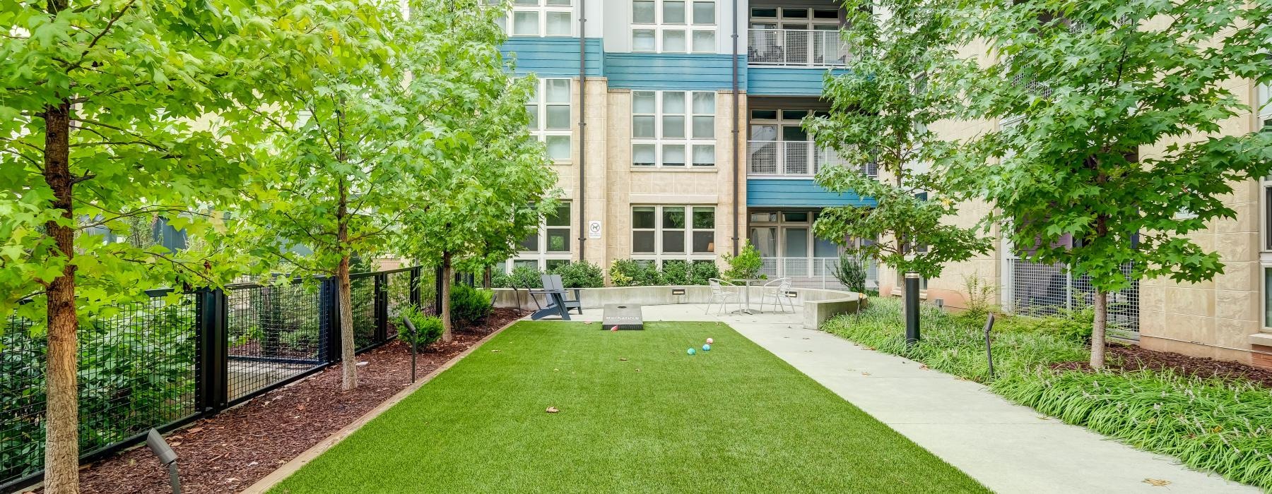 courtyard with cornhole area